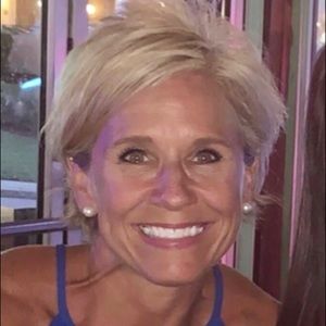 Meet your Posher, Dana